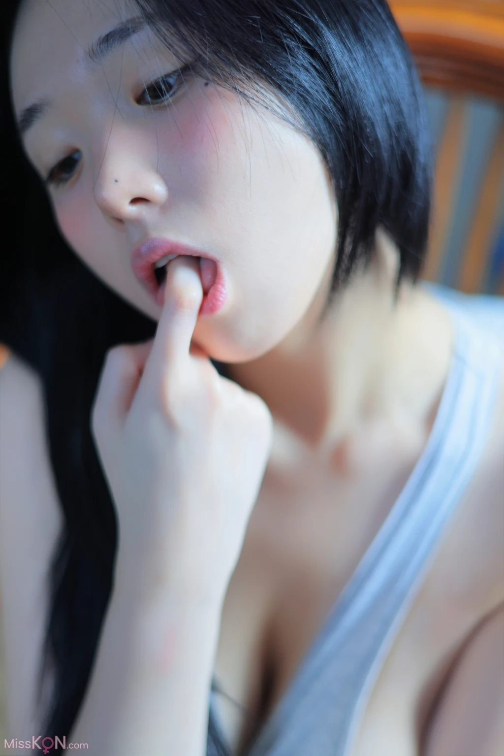 Yeon Woo  Shoujo 136 photos - 6