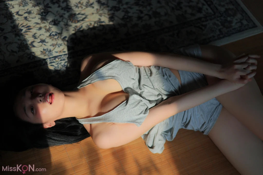 Yeon Woo  Shoujo 136 photos - 84