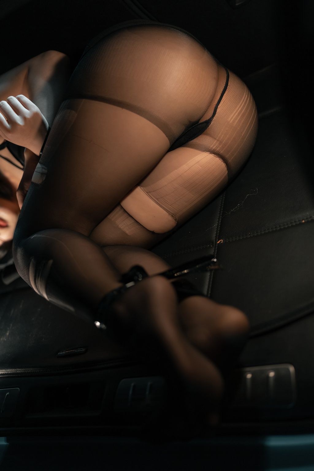 Coseryuuhui玉汇 应召模特 168 photos - 34