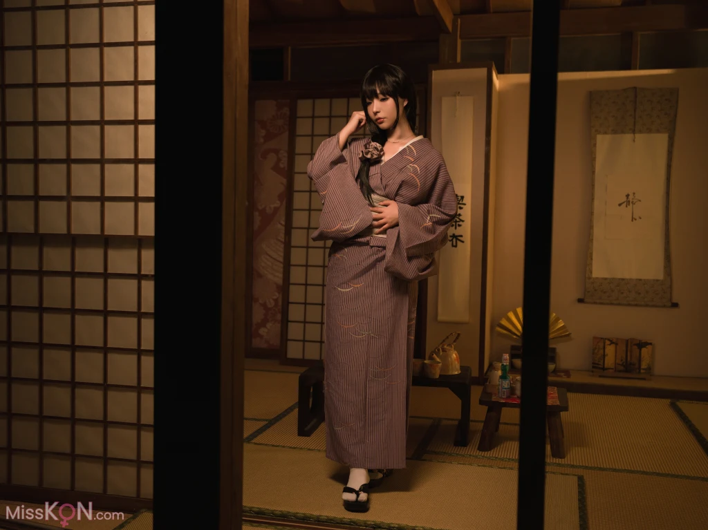 Coseryuuhui玉汇 独居的寡姐 135 photos - 79