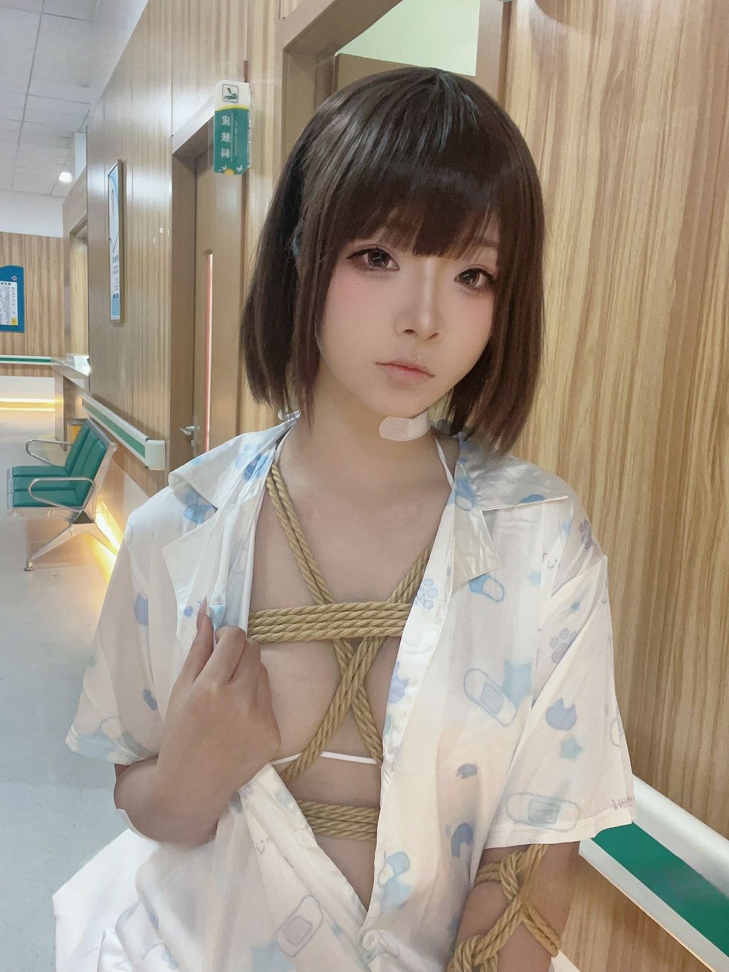 Coseryuuhui玉汇 生病的妹妹 37 photos  2 videos - 2