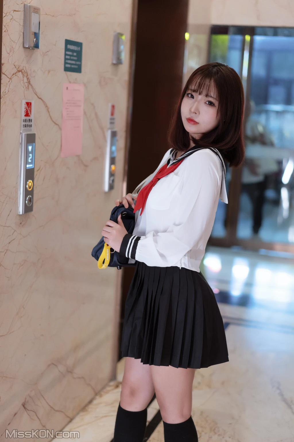 Coseryuuhui玉汇 约会我的女学生 101 photos