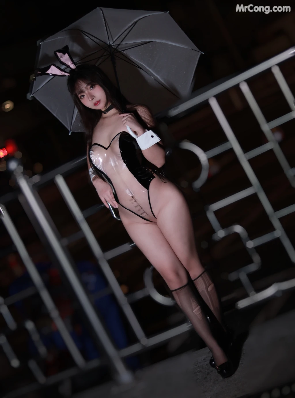 Coseryuuhui玉汇 No006 雨中透明兔女郎 35 photos