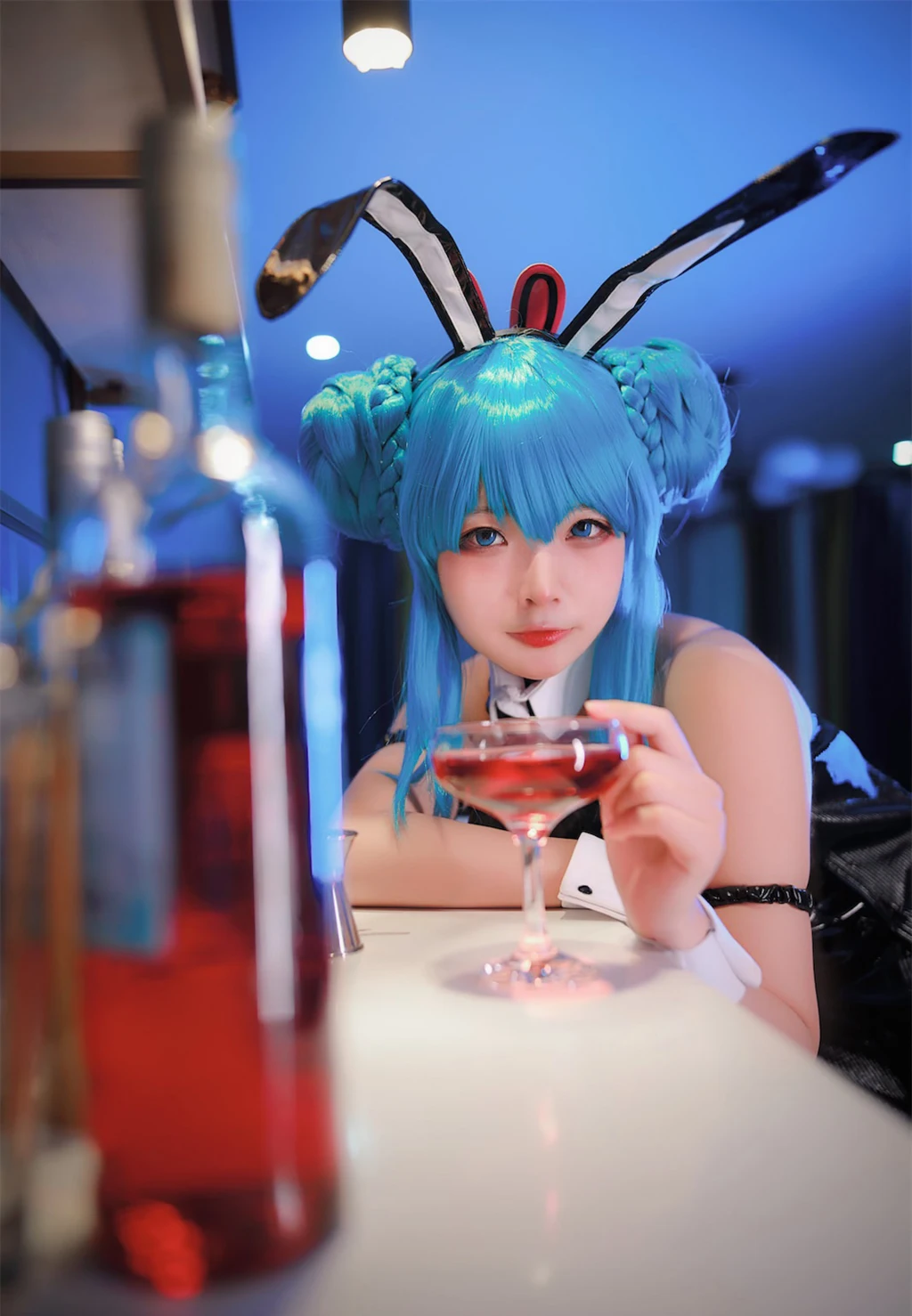 Coseryuuhui玉汇 No024 初音黑兔 47 photos