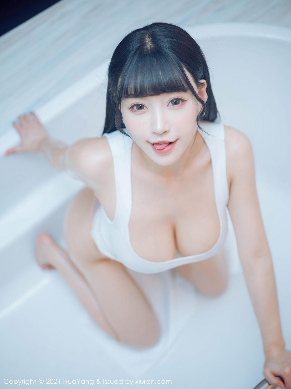 HuaYang Vol 360 Zhu Ke Er 朱 可 儿 Flower 64 photos - 33