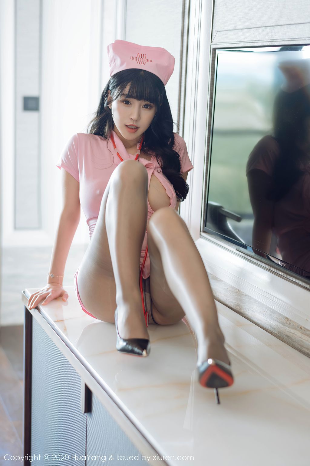 HuaYang Vol302 Zhu Ke Er 朱 可 儿 Flower 50 photos - 3