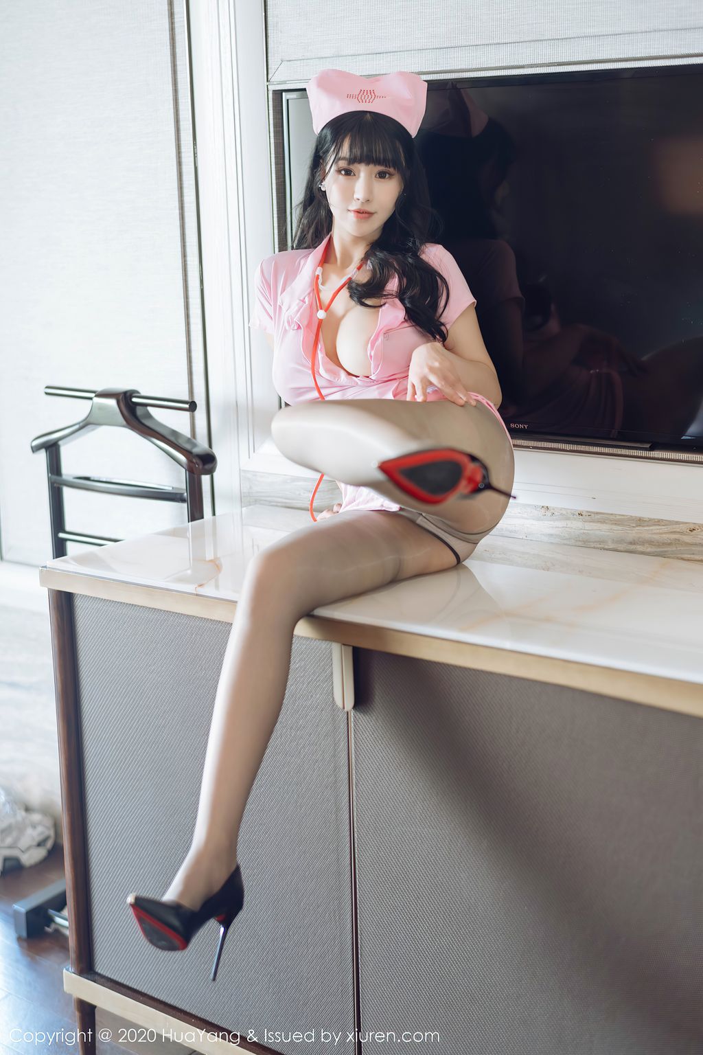 HuaYang Vol302 Zhu Ke Er 朱 可 儿 Flower 50 photos - 14
