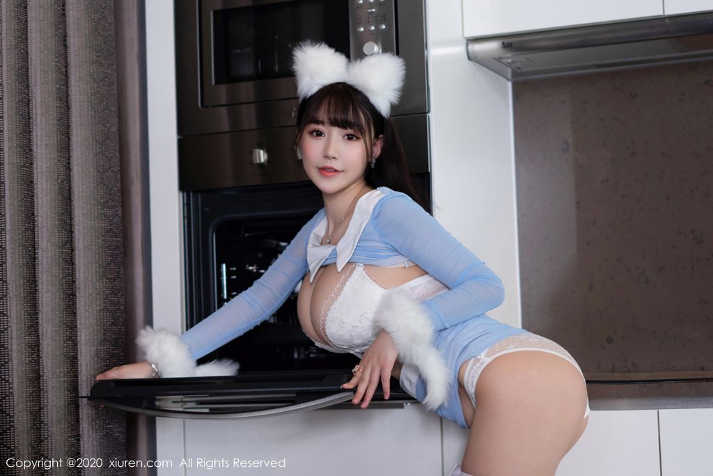 XIUREN No 2546 Zhu Ke Er 朱 可 儿 Flower 47 photos - 15