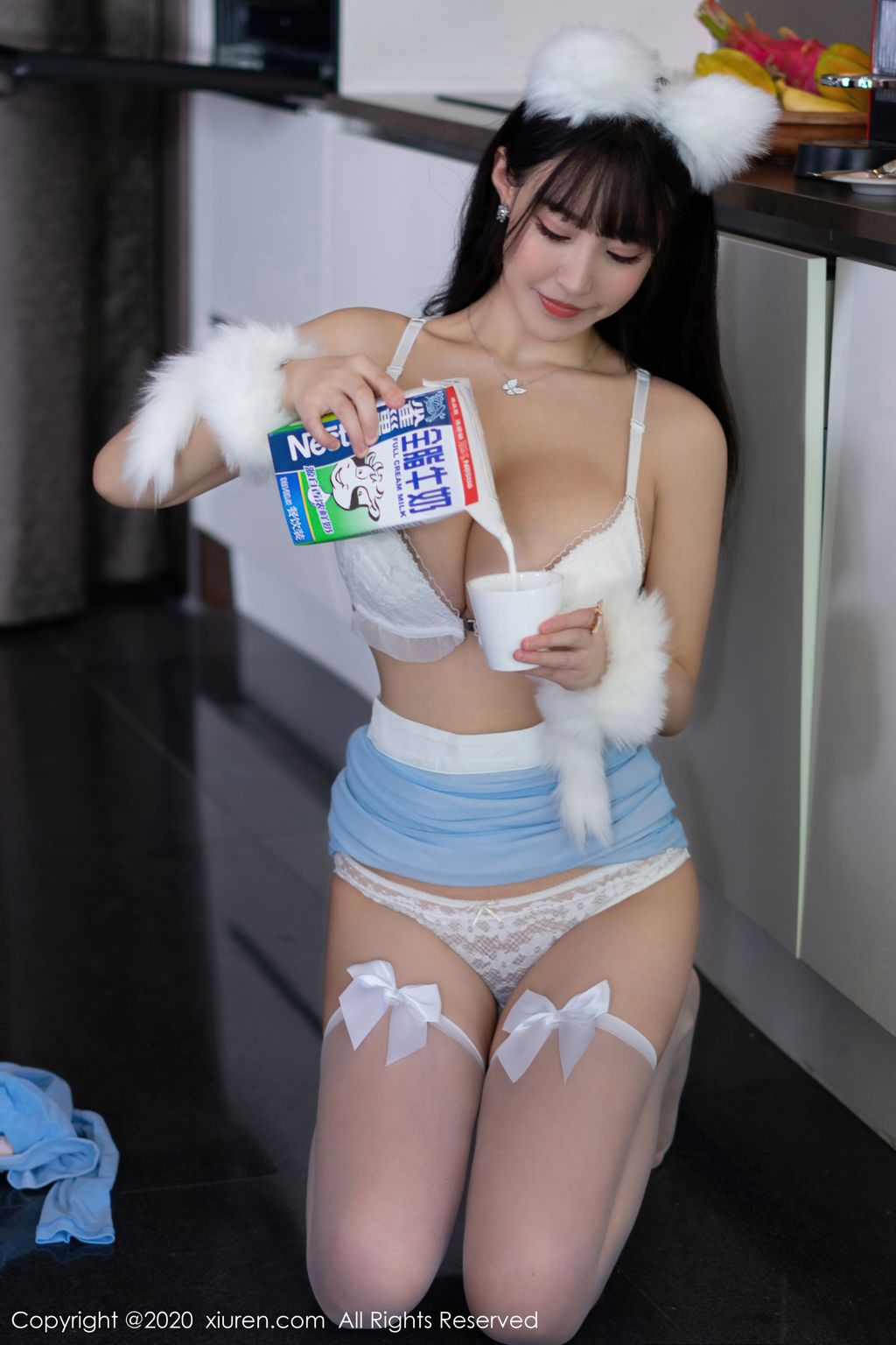 XIUREN No 2546 Zhu Ke Er 朱 可 儿 Flower 47 photos - 25
