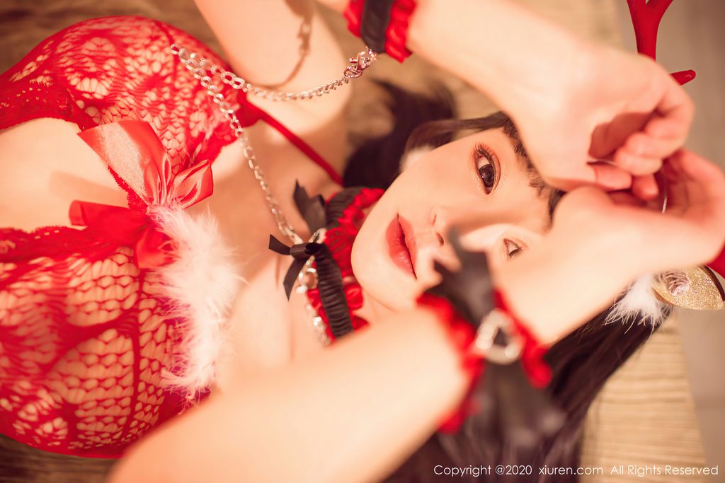 XIUREN No 2940 Zhu Ke Er 朱 可 儿 Flower 51 photos - 50